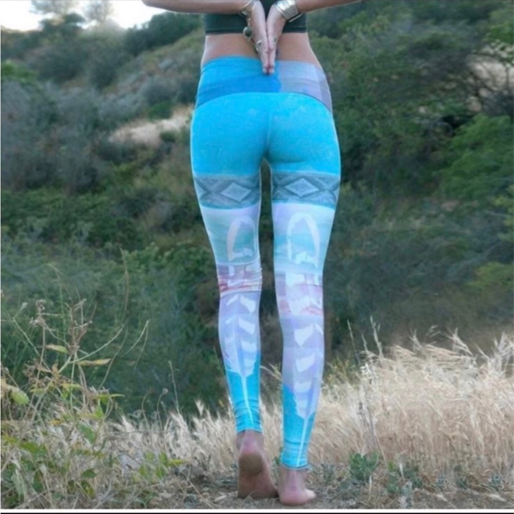 Teeki feather leggings